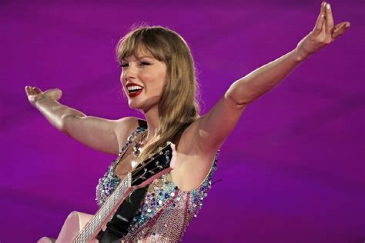 Travis Kelce Gushes Over Taylor Swift Singapore Shows