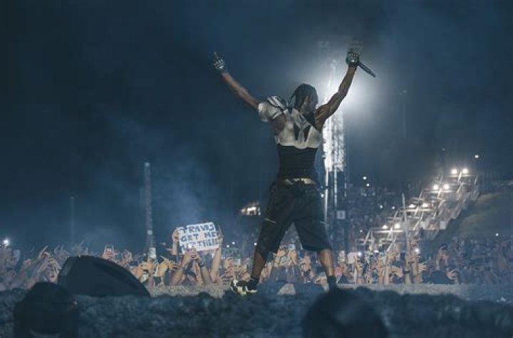 Travis Scott Shows Out For A Sold-Out Crowd At Miami's E11EVEN Nightclub: Watch