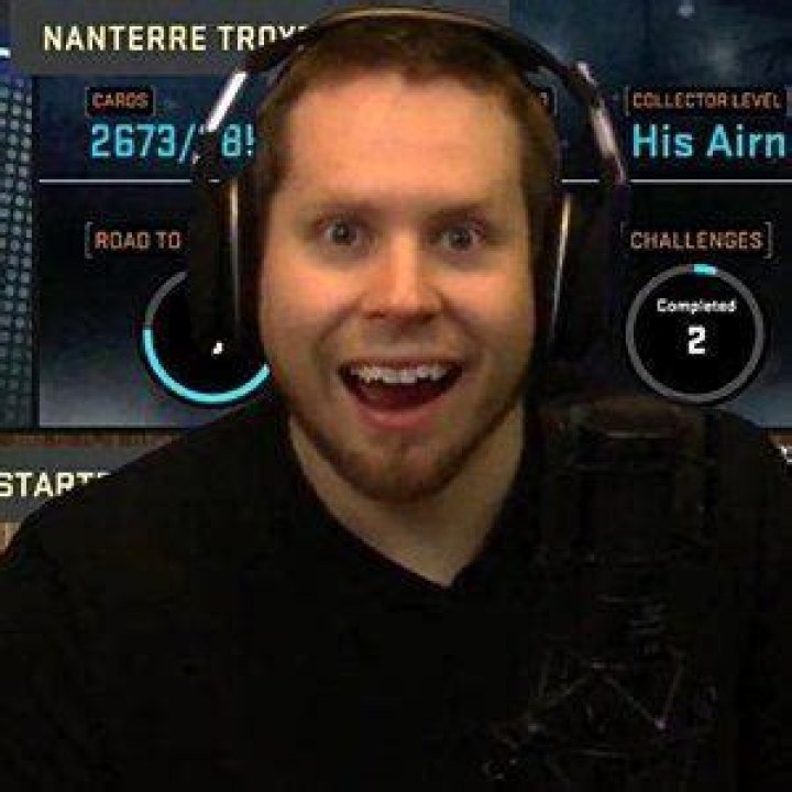 Troydan (Twitch Star) - Age, Birthday, Bio, Facts, Family, Net Worth, Height & More