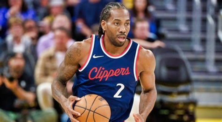 Twitter Reacts To Alleged Video Of Kawhi Leonard Making It Rain In Strip Club