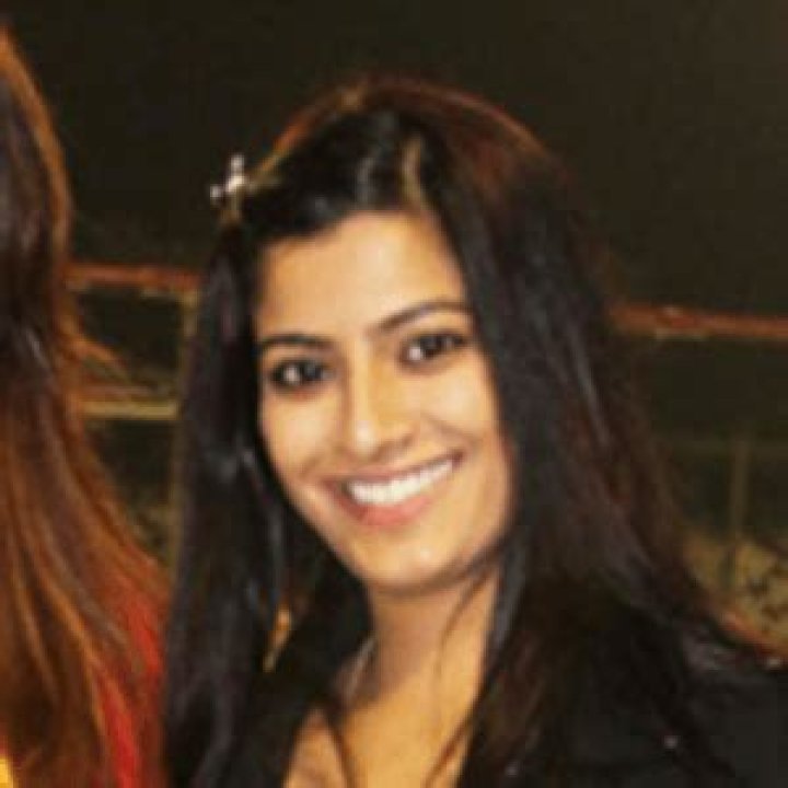 Varalaxmi Sarathkumar (Movie Actress) - Age, Birthday, Bio, Facts, Family, Net Worth, Height & More