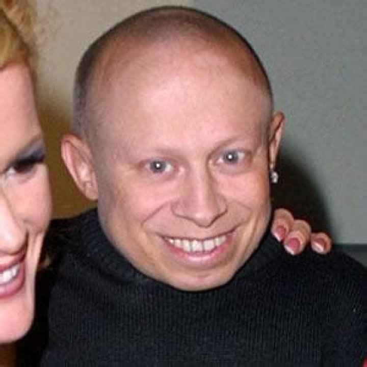 Verne Troyer (Movie Actor) - Age, Birthday, Bio, Facts, Family, Net Worth, Height & More