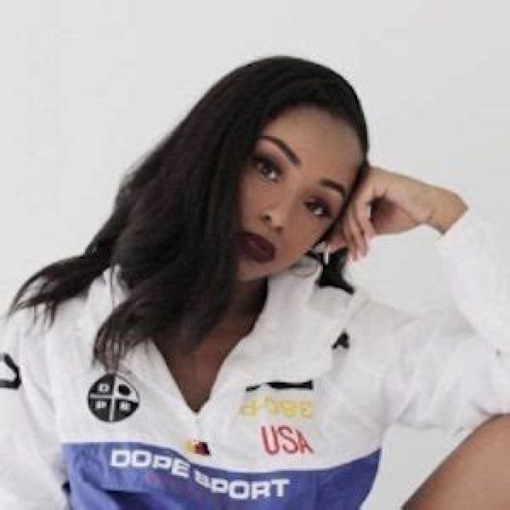 Victoria Antoinette Walker (Instagram Star) - Age, Birthday, Bio, Facts, Family, Net Worth, Height & More