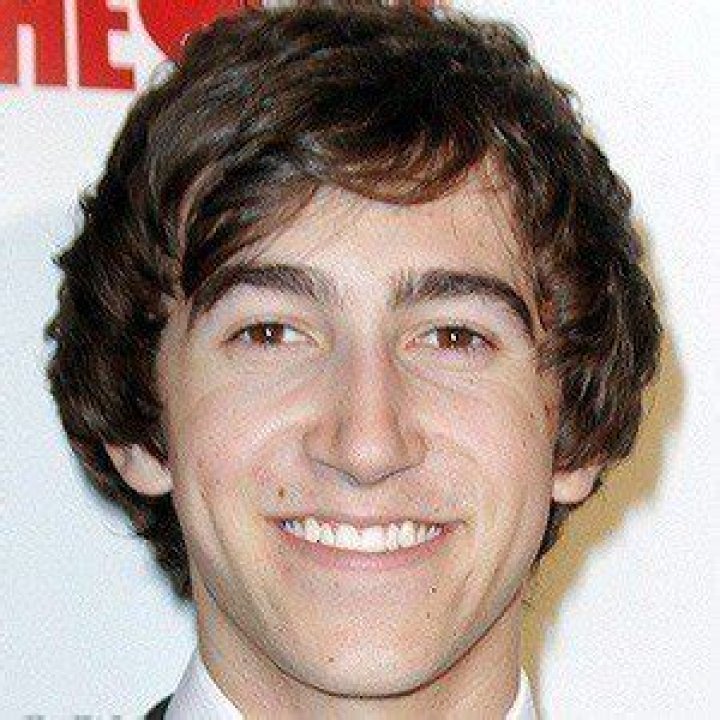 Vincent Martella (TV Actor) - Age, Birthday, Bio, Facts, Family, Net Worth, Height & More