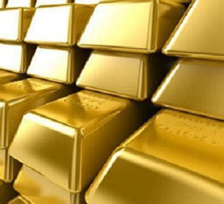 What are the merits and demerits of gold standard?