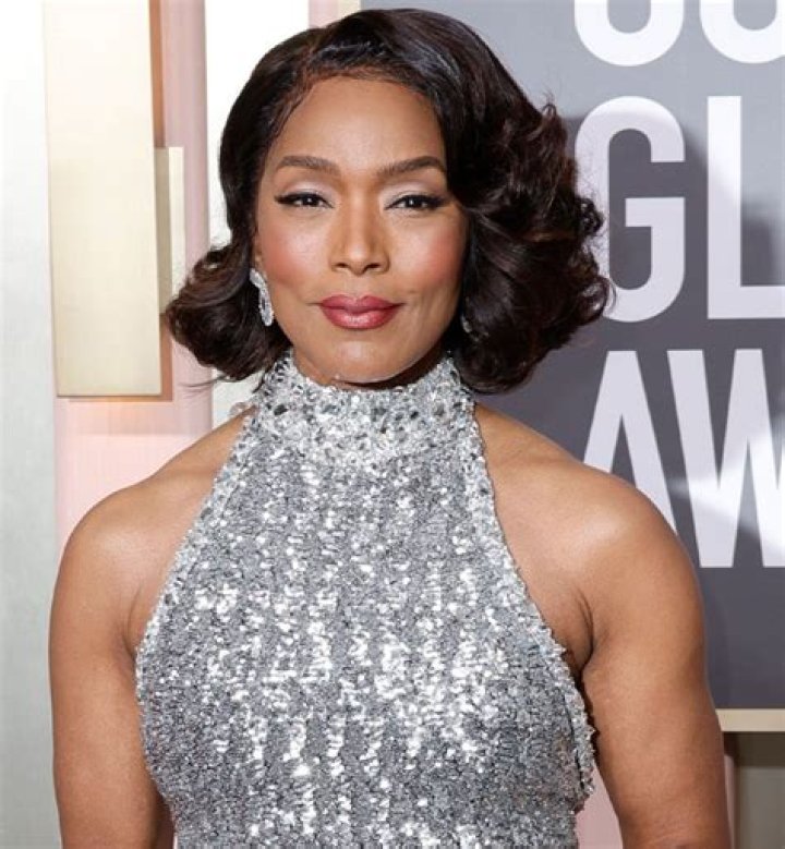 What is Chris Bassett net worth?