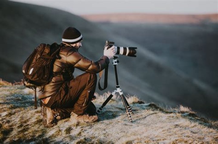 What job opportunities do photographers have?