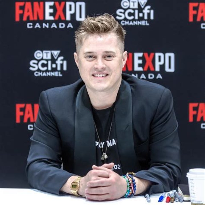 Who is dating Lucas Grabeel? – Celebrity.fm – #1 Official Stars, Business & People Network, Wiki, Success story, Biography & Quotes