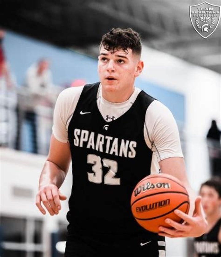 Who is Donovan Clingan? Wiki, Biography, Height, Age, Parents, Girlfriend, Stats, Net worth & More