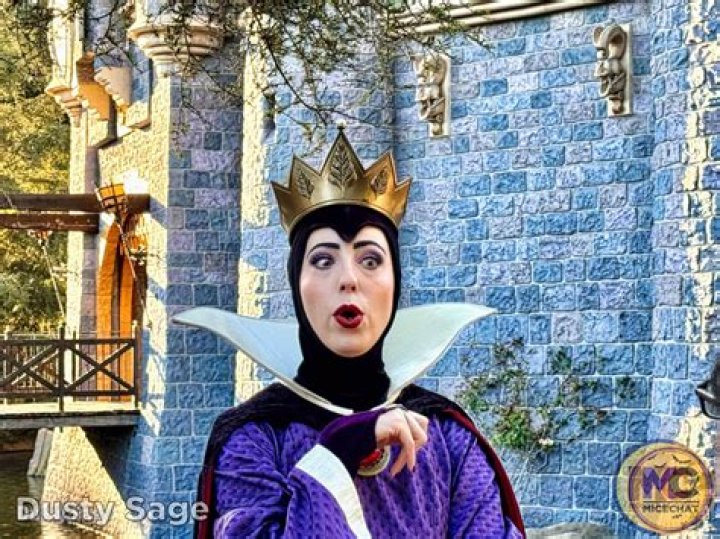 Who is the Disneyland evil queen? – Celebrity.fm – #1 Official Stars, Business & People Network, Wiki, Success story, Biography & Quotes