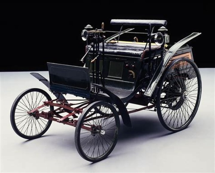 Who is the oldest auto manufacturer?