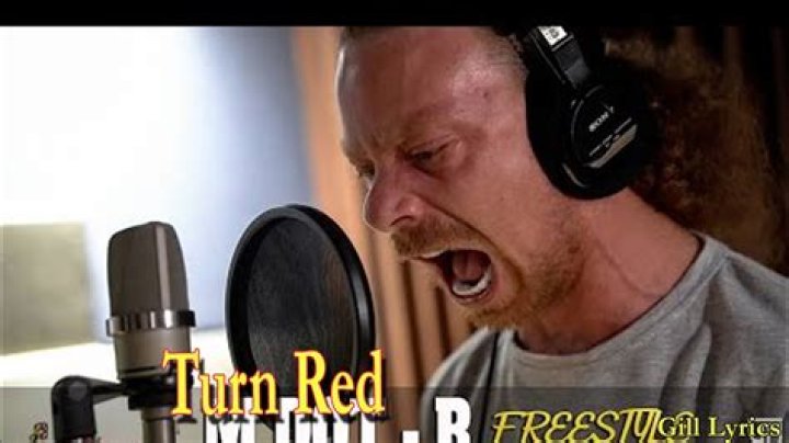 Why does the R turn red in Alice and Wonderland?