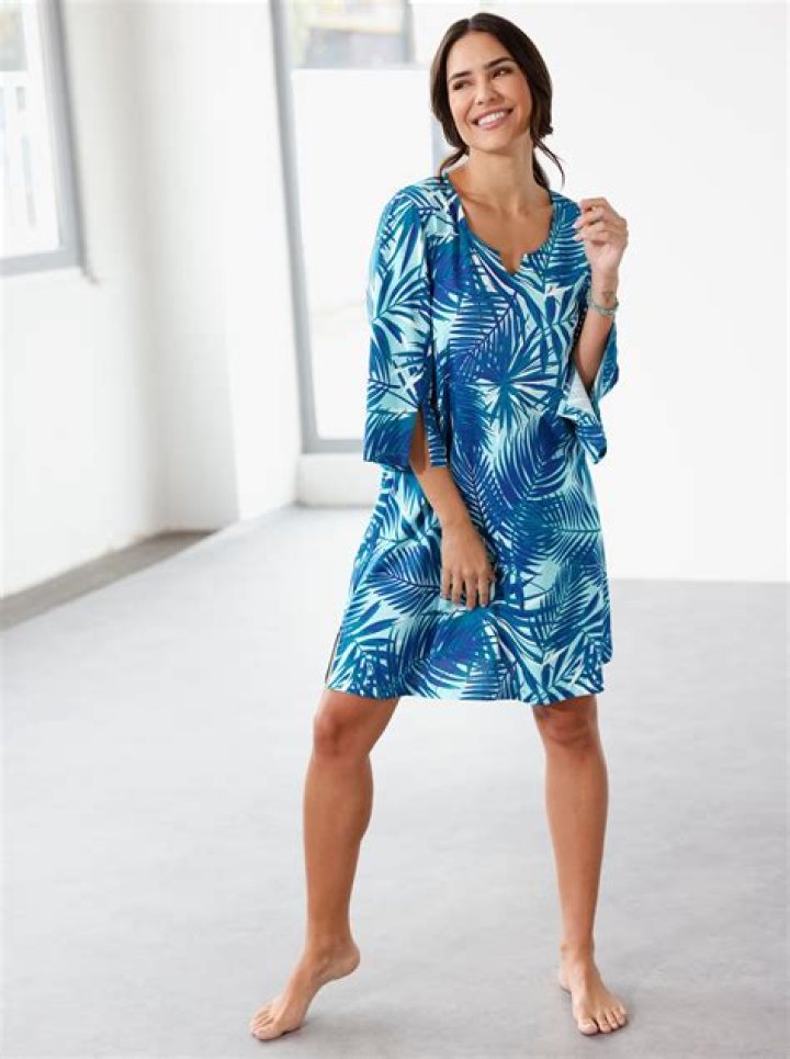 Wie alt war Emma in Aquamarin? – Celebrity.fm