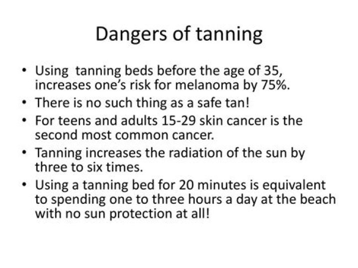 Woman Diagnosed With Skin Cancer Posts Graphic Picture to Warn Others About the Dangers of Tanning