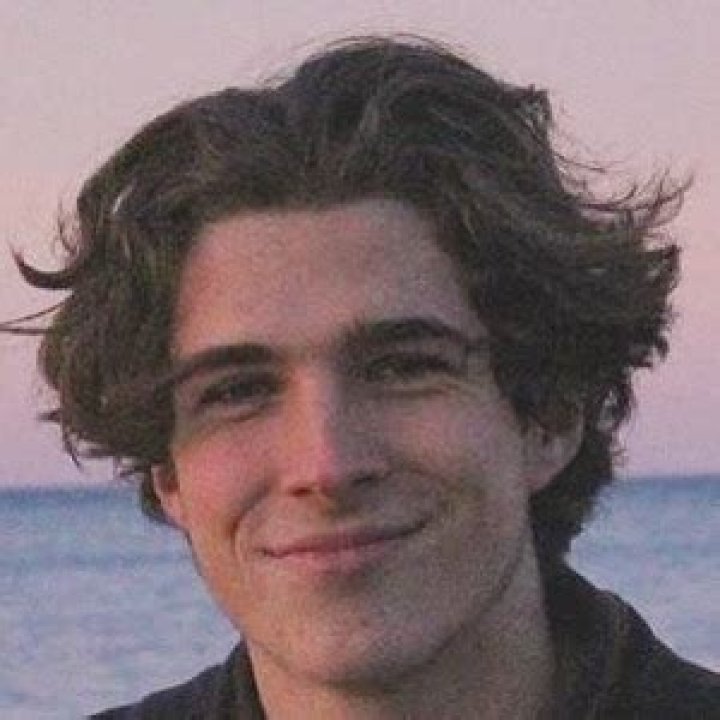 Xander Hastings (Reality Star) - Age, Birthday, Bio, Facts, Family, Net Worth, Height & More