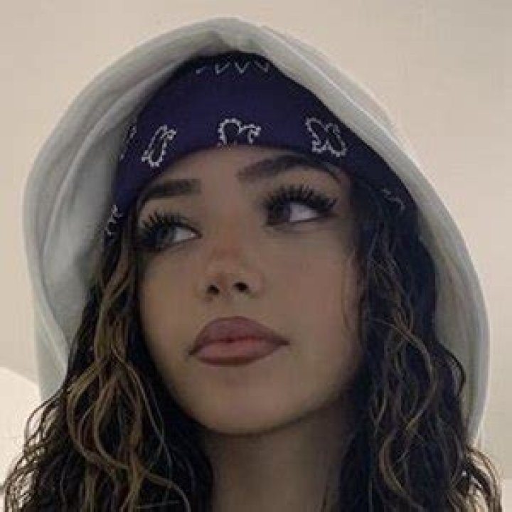 Yasmin Barbieri (TikTok Star) - Age, Birthday, Bio, Facts, Family, Net Worth, Height & More
