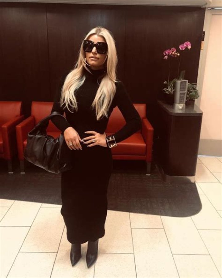 You Go, Mama! Jessica Simpson Flaunts Post-Baby Weight Loss During Her ‘Open Book’ Tour in NYC